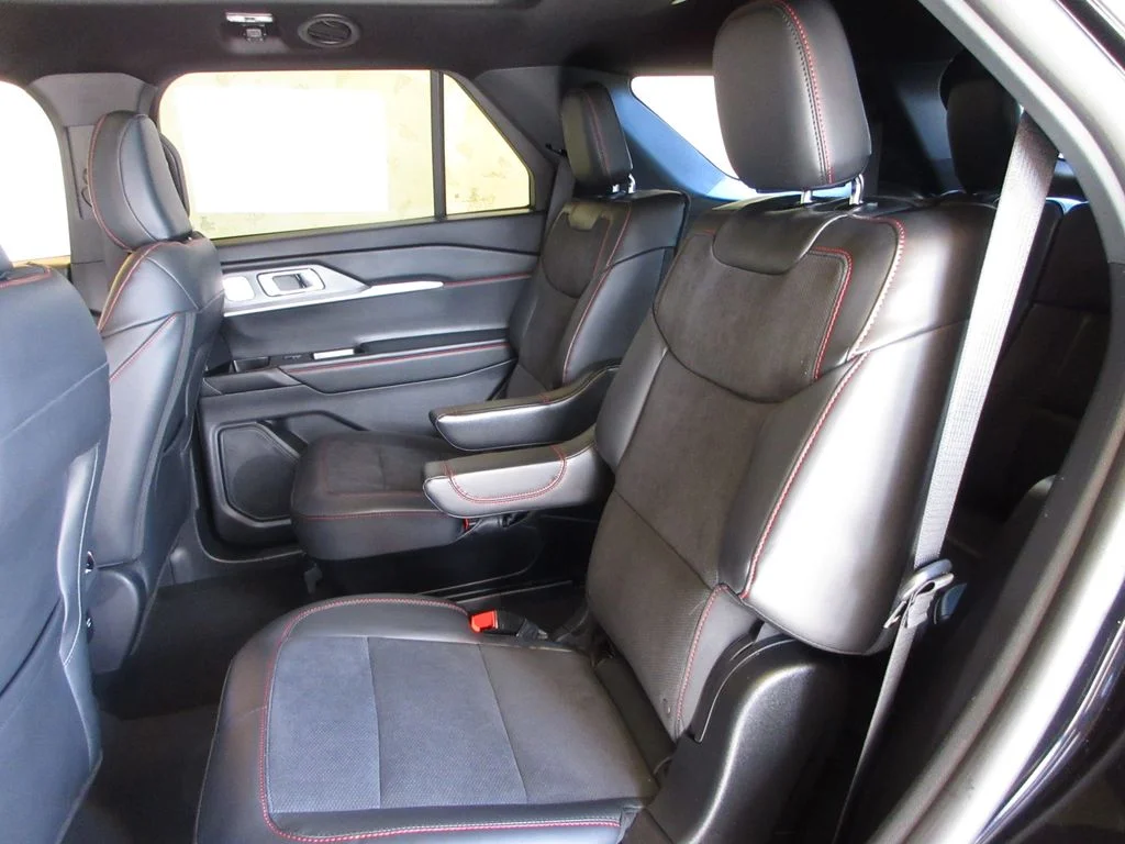 New 2026 Agate Black Metallic Ford ST image 25