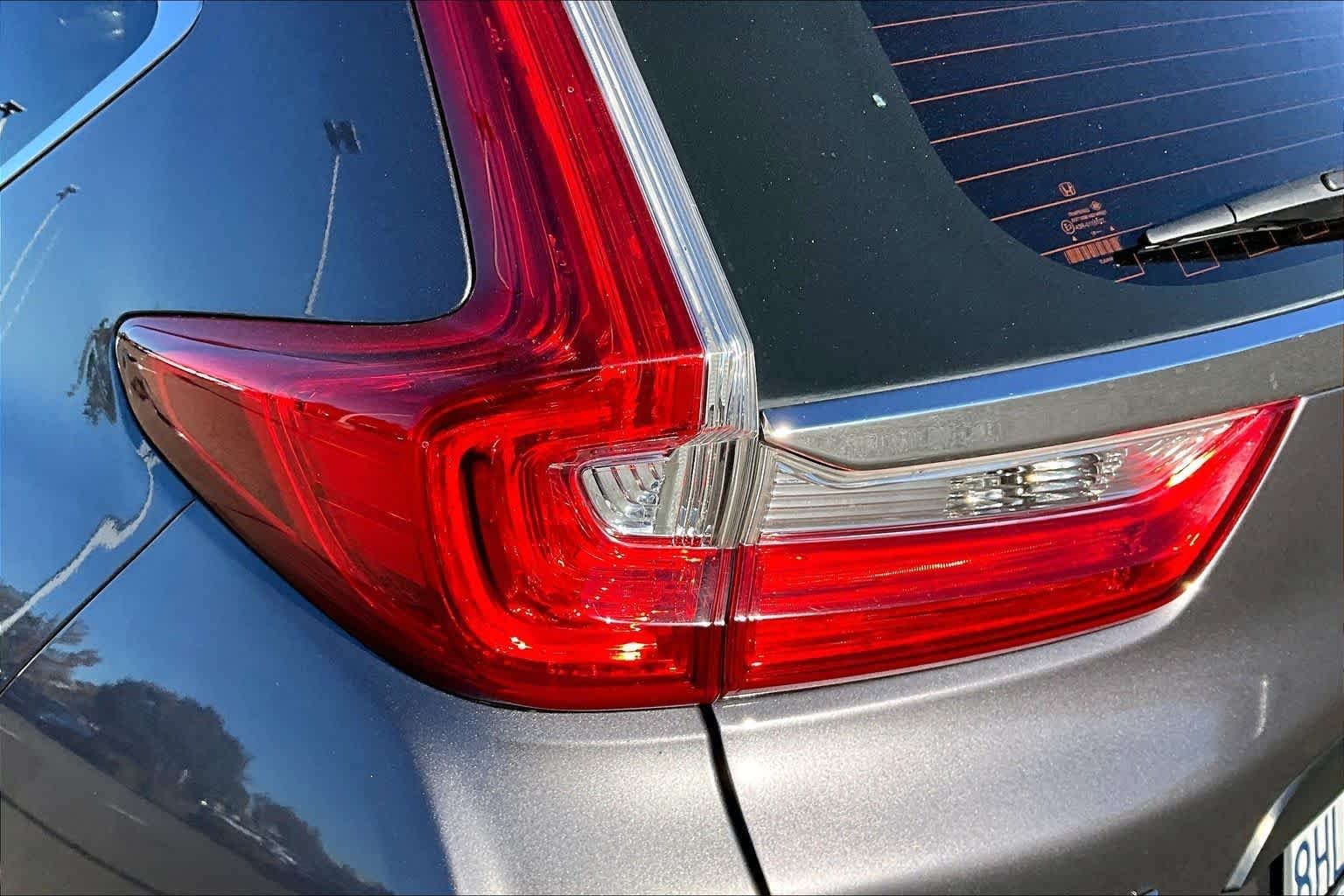 Used 2018 Modern Steel Metallic Honda LX image 28