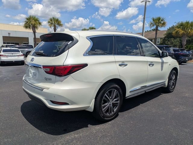 Used 2016 White INFINITI Base image 3