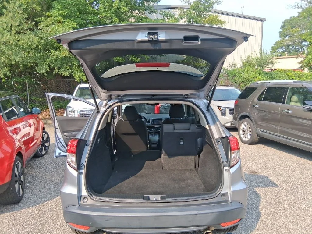 Used 2022  Honda EX image 14
