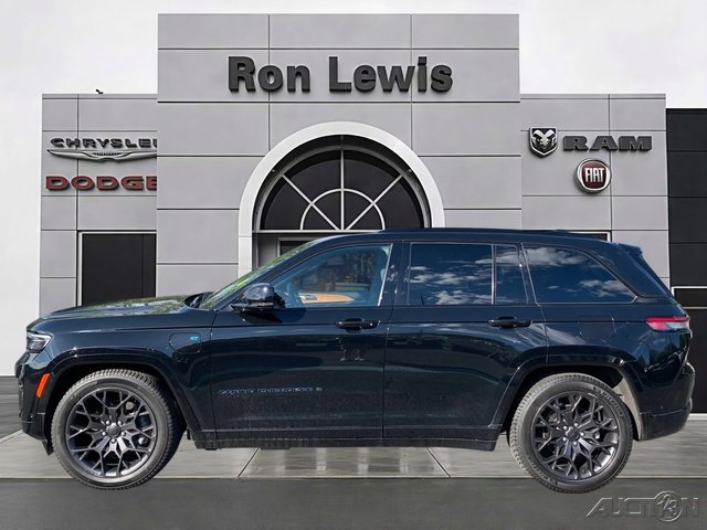 Used 2023 Black Jeep Summit Reserve 4xe image 1