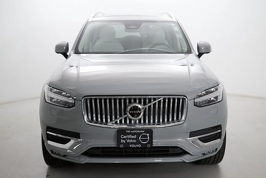 Used 2024 Vapour Grey Volvo Plus image 5
