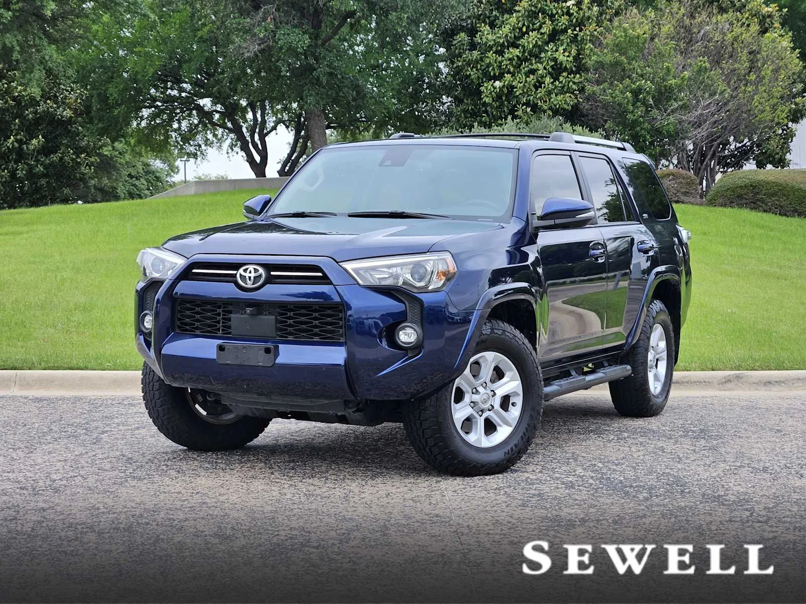 2022 Toyota 4Runner SR5 Premium 4WD V6's photo