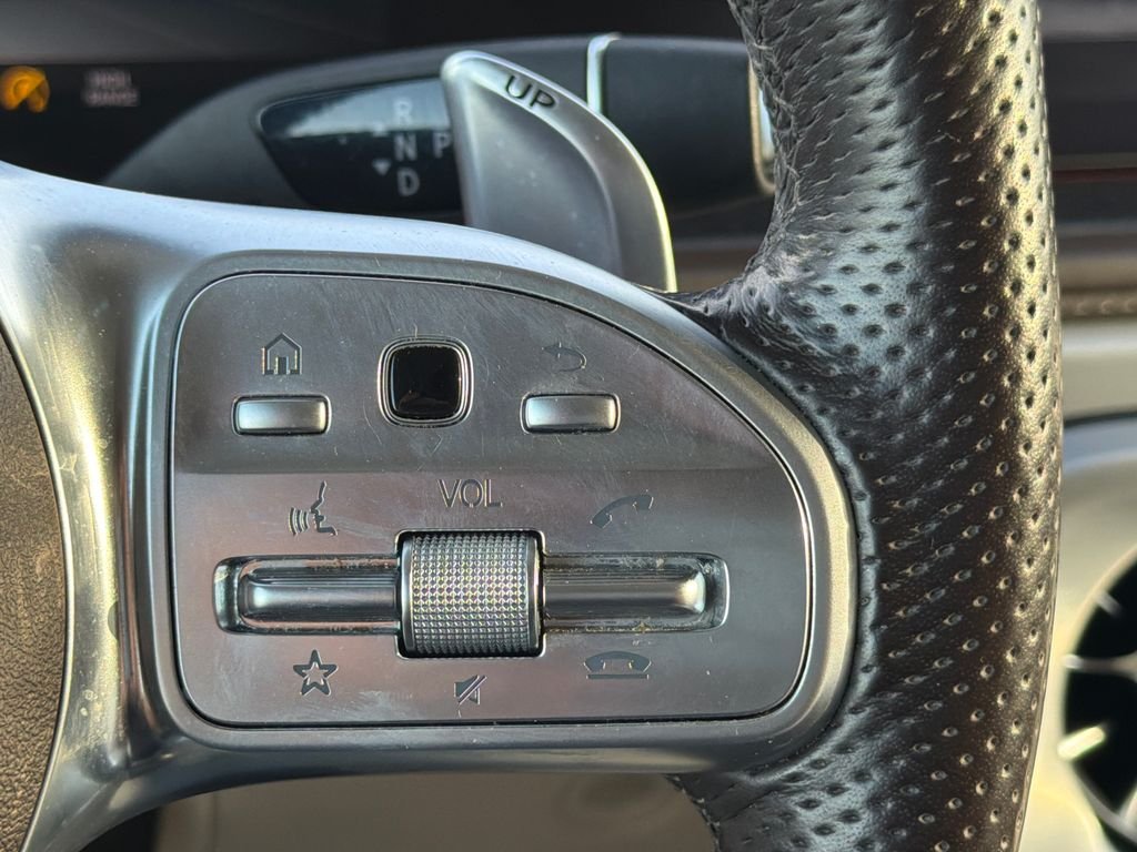 Used 2021 designo Diamond White Metallic Mercedes-Benz G 63 AMG® image 24