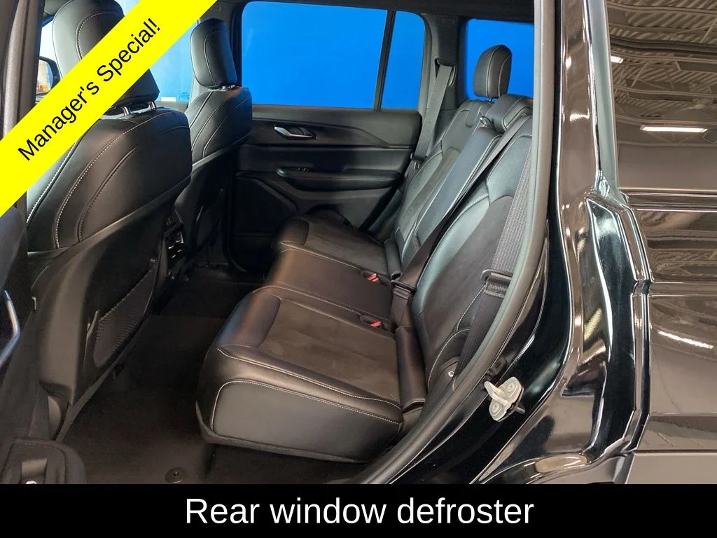 Used 2023 Black Jeep Altitude X image 10