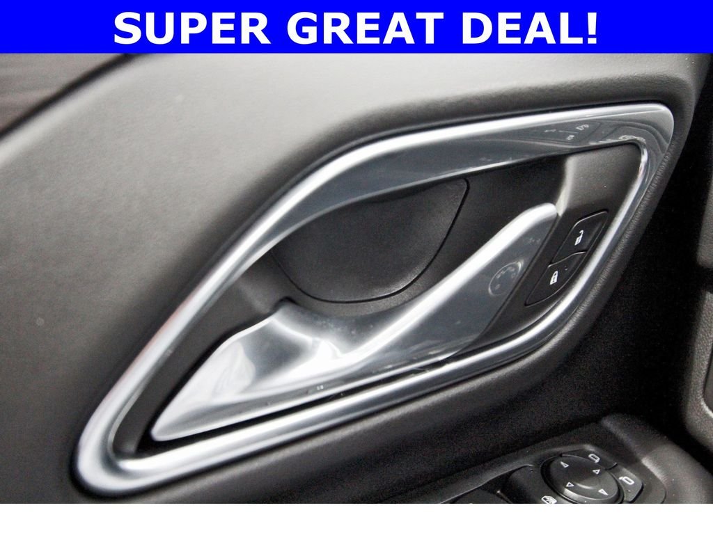 Used 2021 Black Chevrolet Z71 image 20