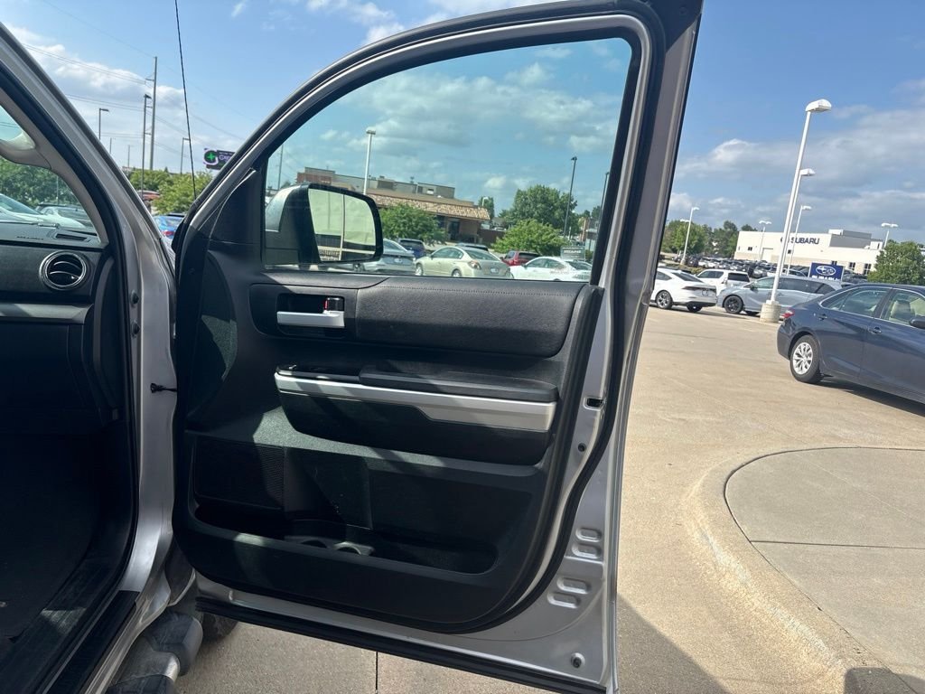 Used 2016 Silver Sky Metallic Toyota SR5 image 23