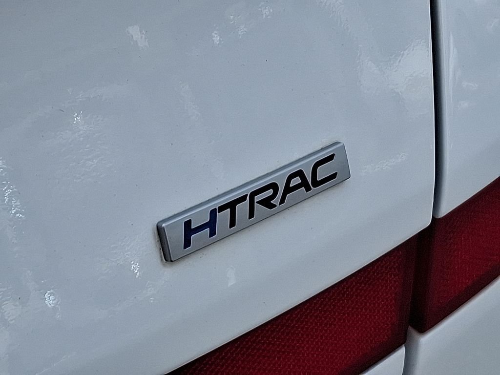 Used 2019 White Hyundai SE image 31