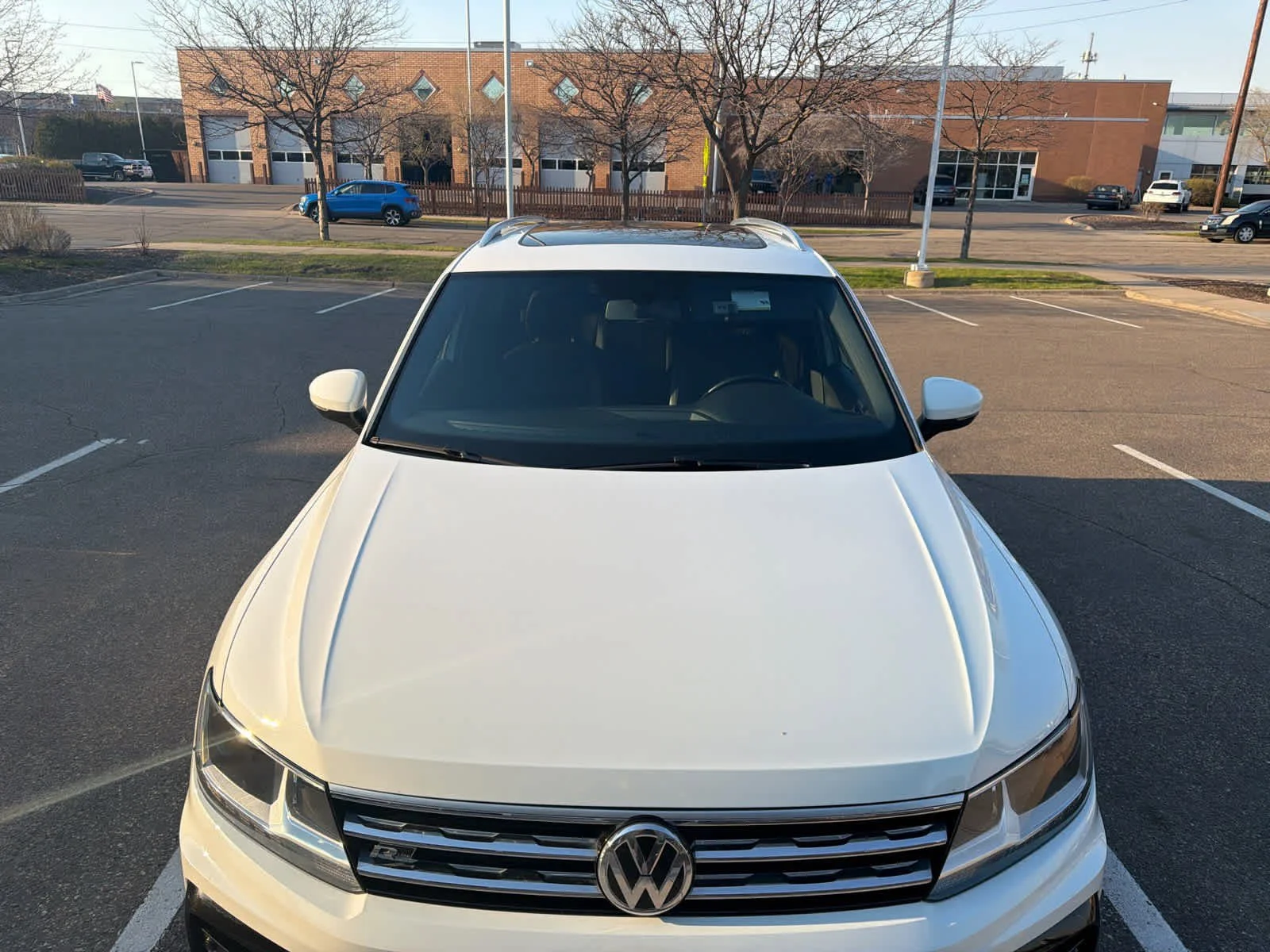 Used 2018 Volkswagen Tiguan SEL with VIN 3VV2B7AXXJM217787 for sale in Saint Louis Park, Minnesota
