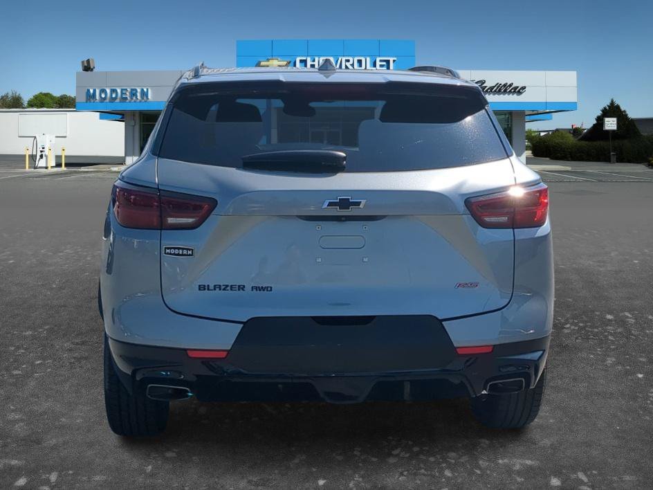 Used 2023 STERLING GRAY METALLIC Chevrolet RS image 3