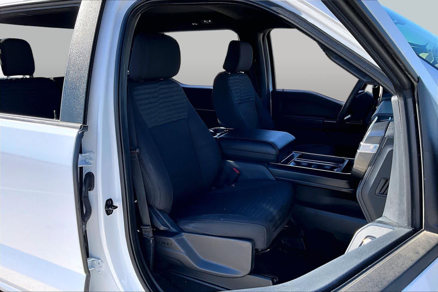 Used 2023 Oxford White Ford XL image 17