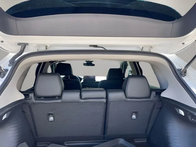 Used 2023 White Honda EX-L image 11