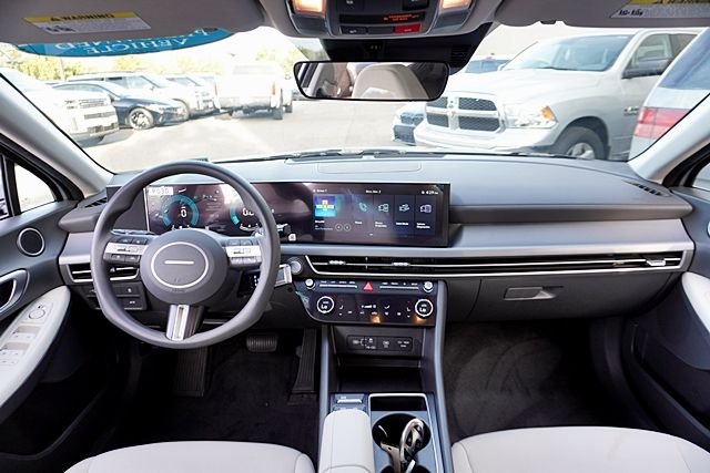 Used 2024 Silver Hyundai SEL image 16