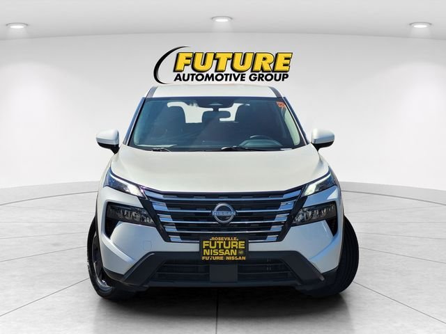 Used 2025 White Nissan SV image 2