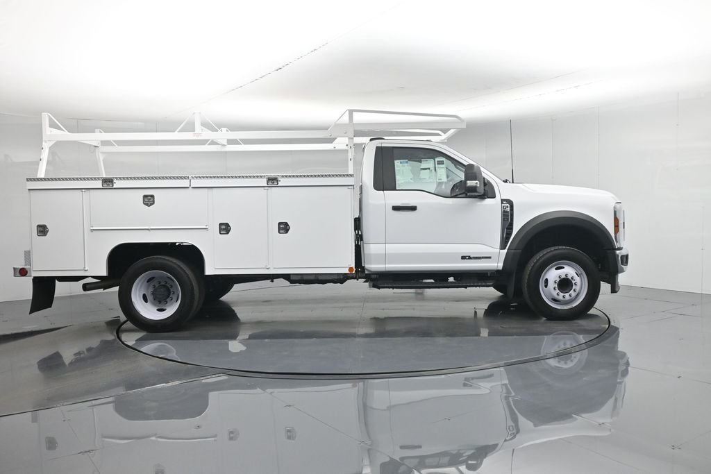 2025 Ford F-550 Super Duty Chassis Cab XL - Photo 31