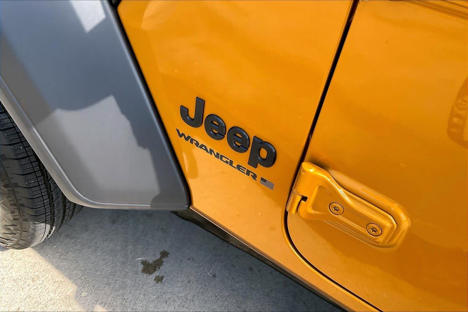 New 2026 Goldilocks Exterior Paint Jeep Sport image 15