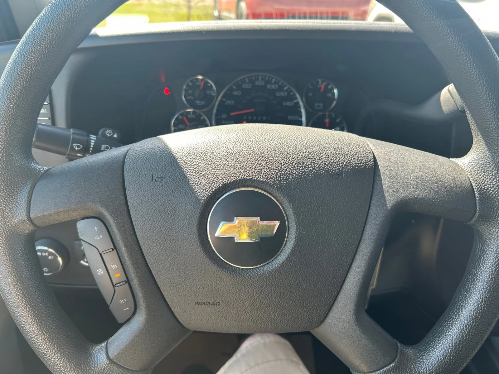 Used 2024 White Chevrolet  image 17