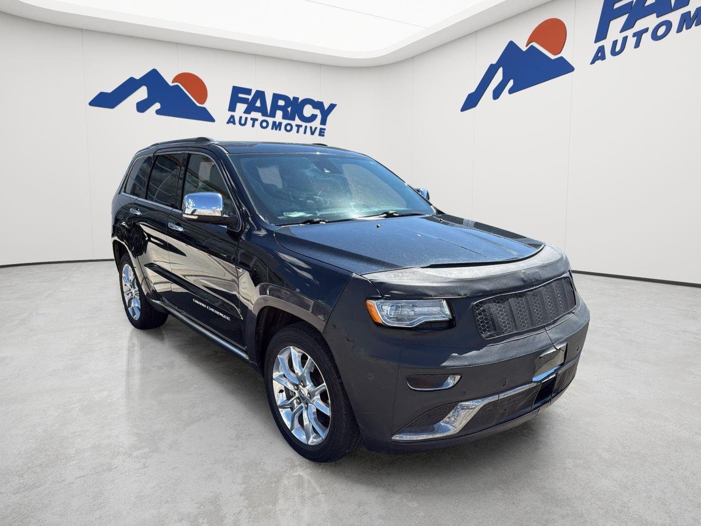 Used 2015 Brilliant Black Crystal Pearlcoat Jeep Summit image 2