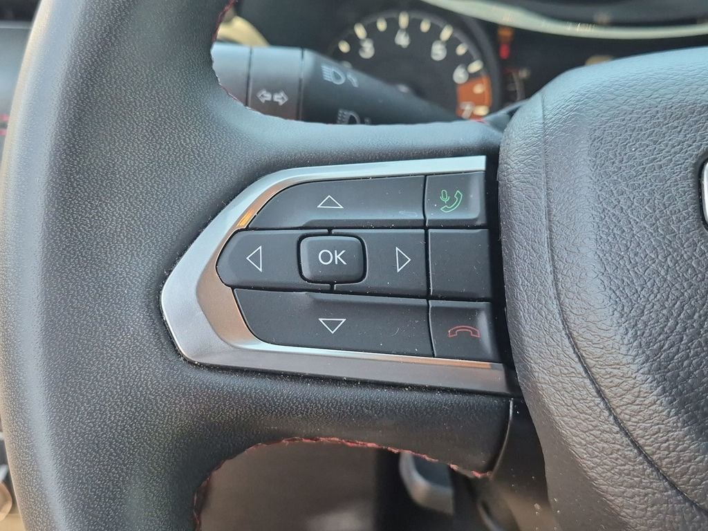 Used 2024 Silver Jeep Trailhawk image 22