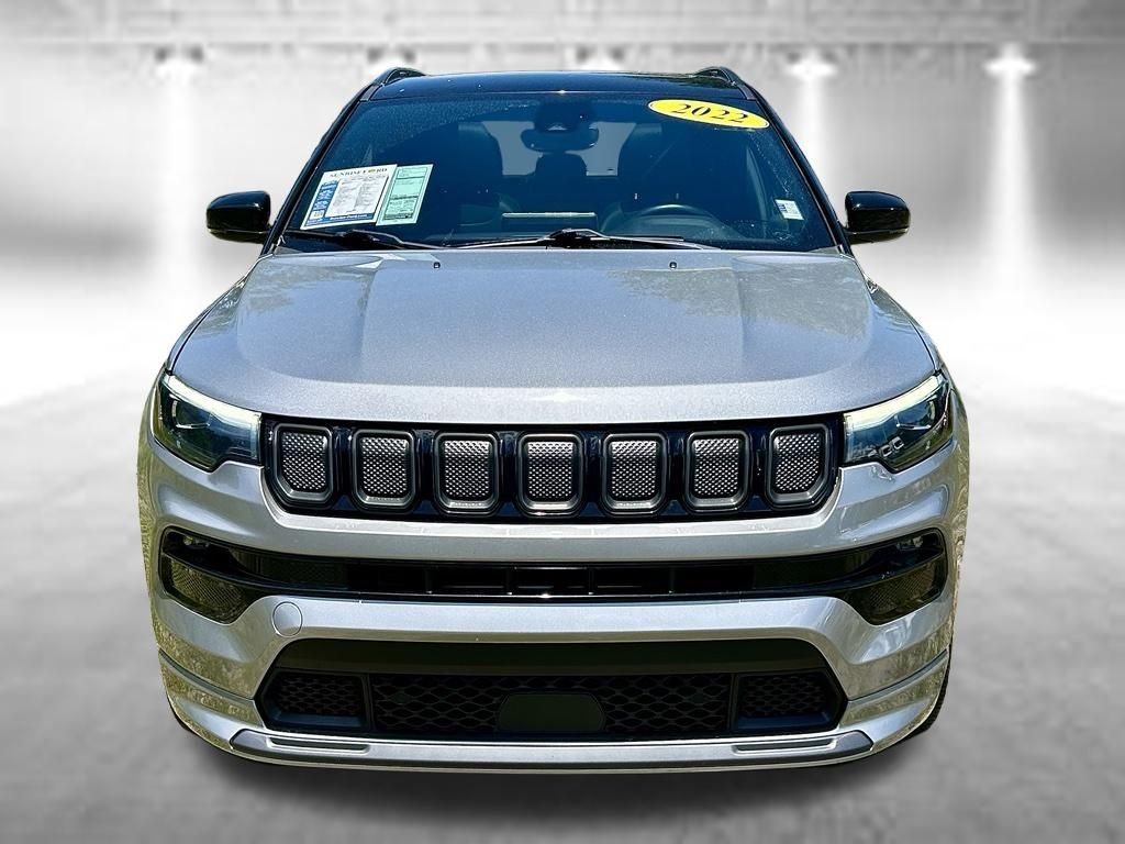 Used 2022 Silver Jeep Limited image 2