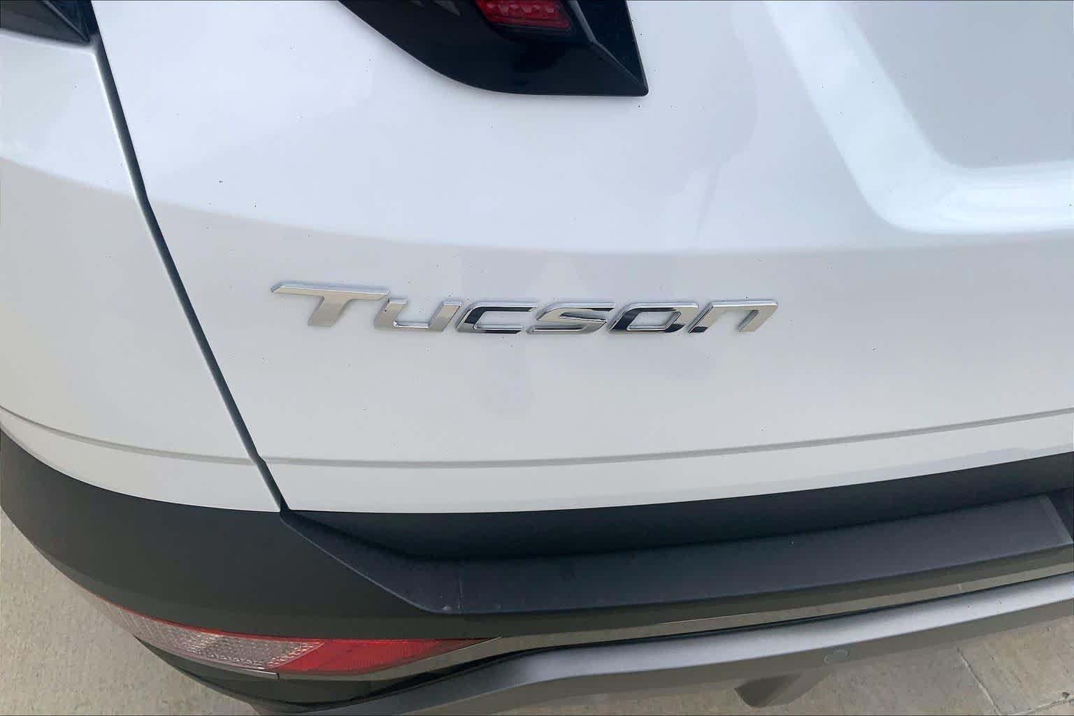 Certified Used 2022 Quartz White Hyundai Limited image 10