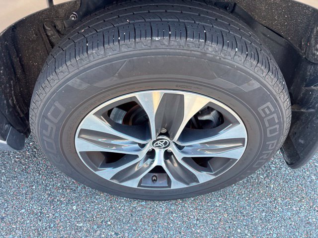 Used 2023 Moon Dust Toyota XLE image 11