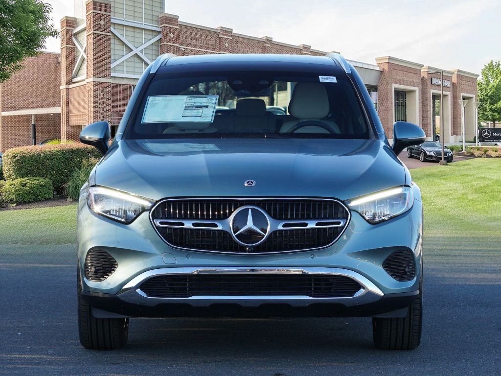 Used 2026 Verde Silver Metallic Mercedes-Benz GLC 300 image 2
