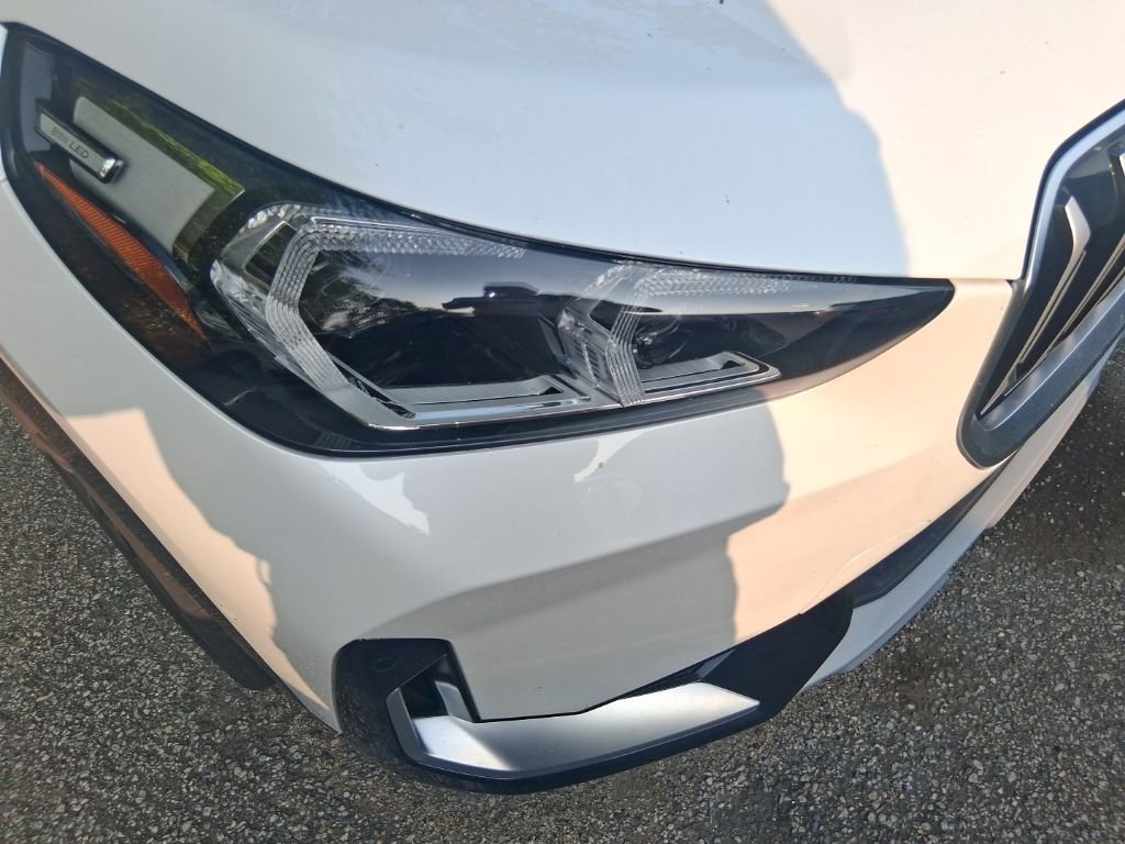 Used 2025 White BMW xDrive28i image 7
