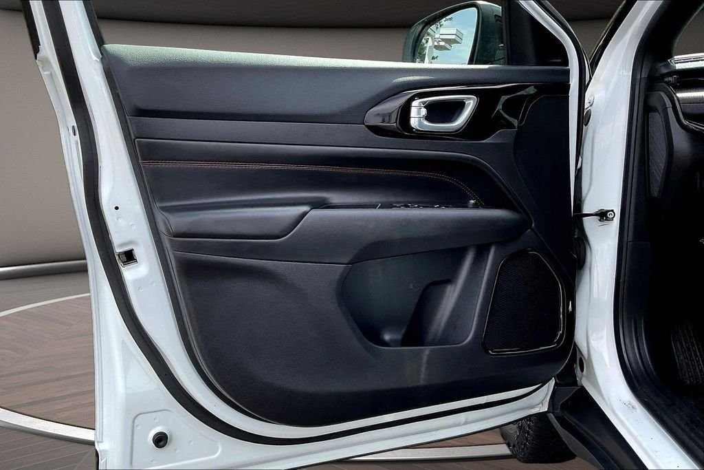 Used 2025 White Jeep Trailhawk image 23