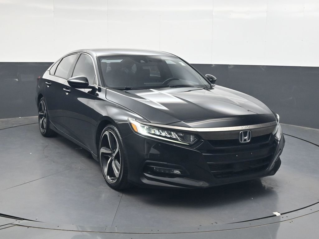 Used 2018  Honda Sport image 2