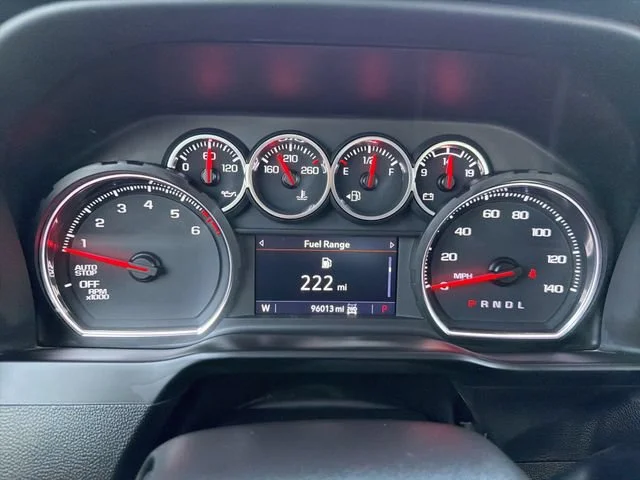 Used 2022 Silver Ice Metallic Chevrolet LT image 33