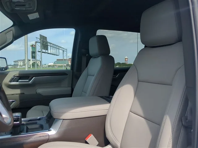 2026 GMC Sierra 1500 SLT - Photo 19