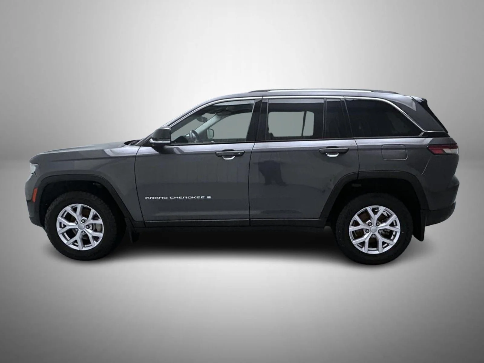 Used 2022 Gray Jeep Limited image 8