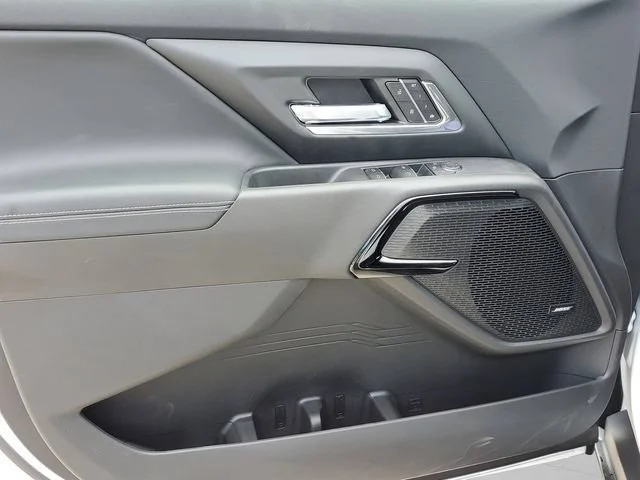 New 2026 Summit White Chevrolet LT - Extended Range image 27