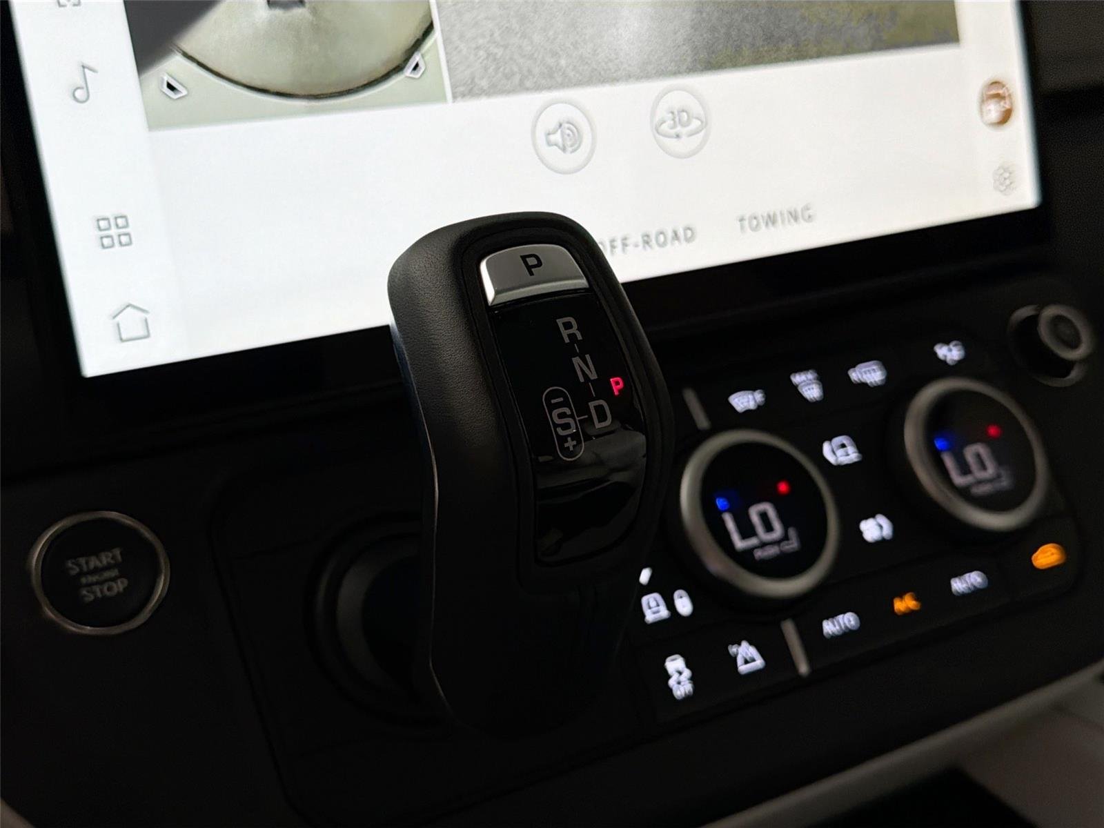 New 2026 Borasco Grey LAND ROVER X-Dynamic SE image 16