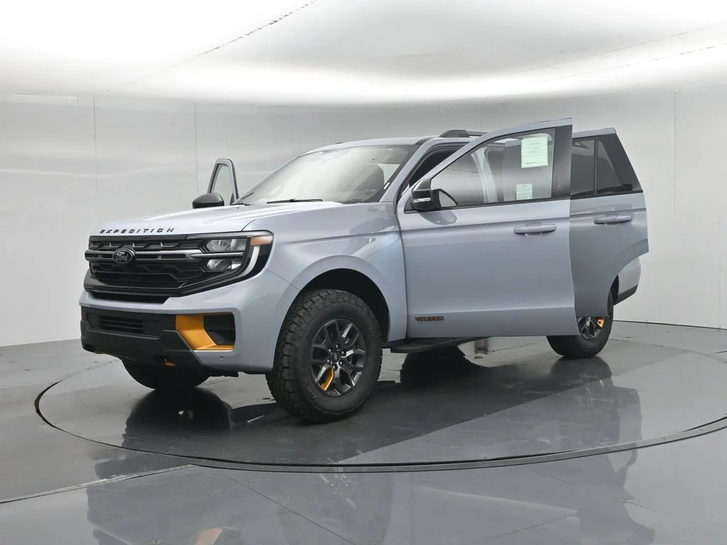 New 2026 Glacier Gray Metallic Tri-Coat Ford Tremor image 34