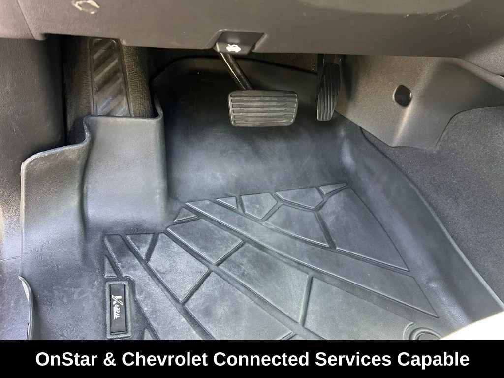 Used 2020 Red Chevrolet LT image 31