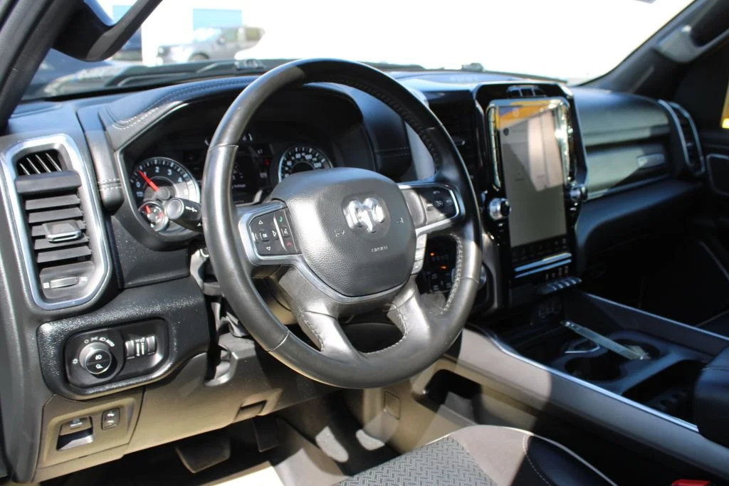 Used 2022 Silver Ram Laramie image 30
