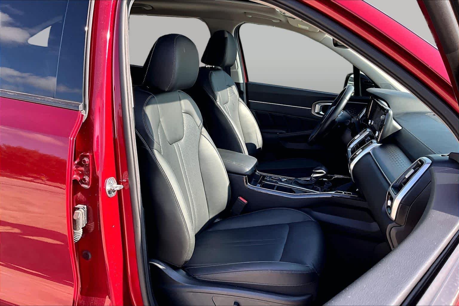 Used 2023 Passion Red Kia SX image 9