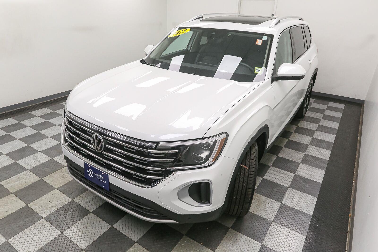 Used 2025 WH Volkswagen 2.0T SEL image 7