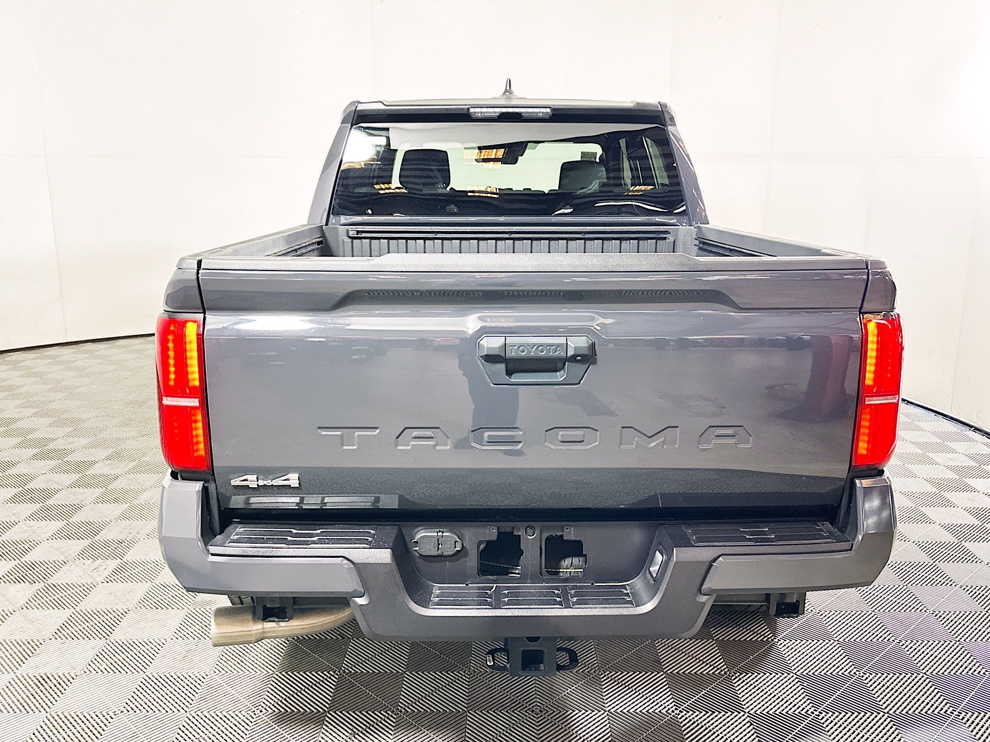 2025 Toyota Tacoma thumbnail 6