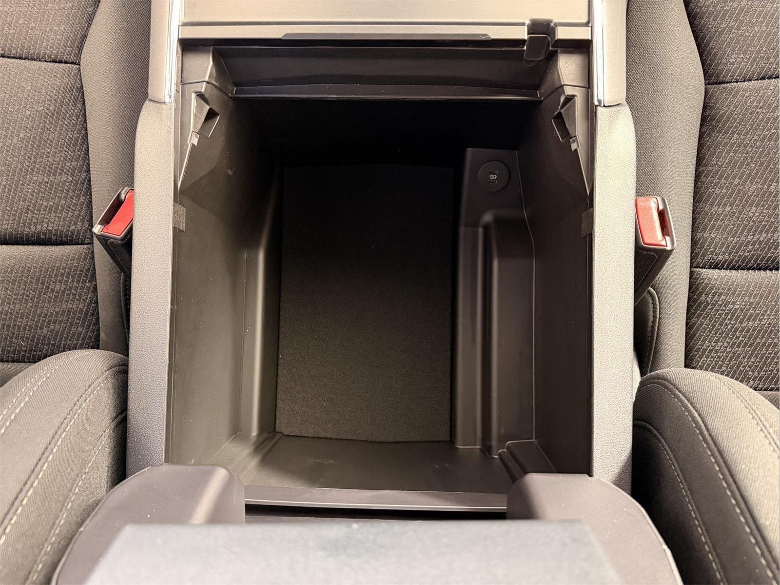 New 2026 Agate Black Ford XLT image 37