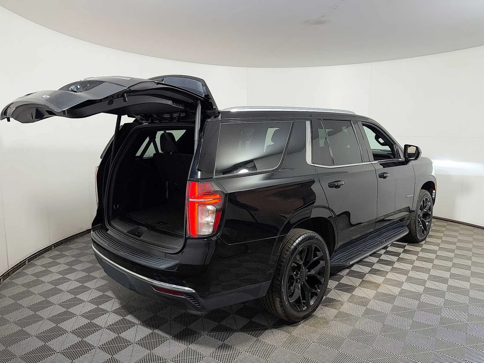 Used 2021 Black Chevrolet LT image 23