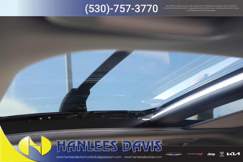 New 2027 Snow White Pearl Kia SX Prestige image 15