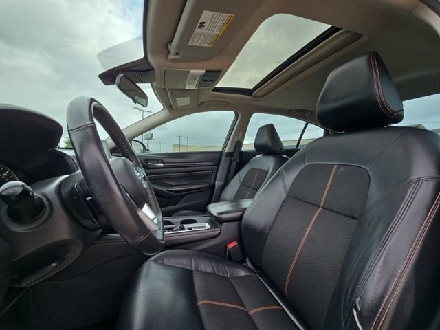 Used 2022 Black Nissan 2.5 SR image 7