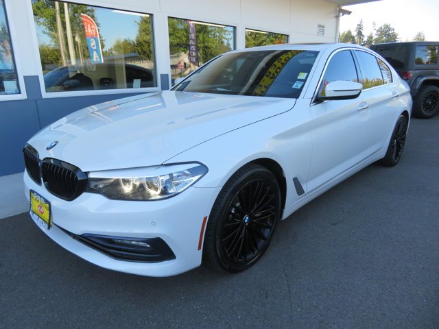 2018 BMW 5 Series 530i xDrive Sedan's photo