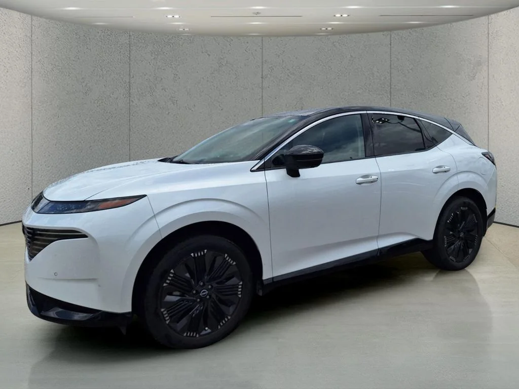 2025 Nissan Murano Platinum AWD's photo