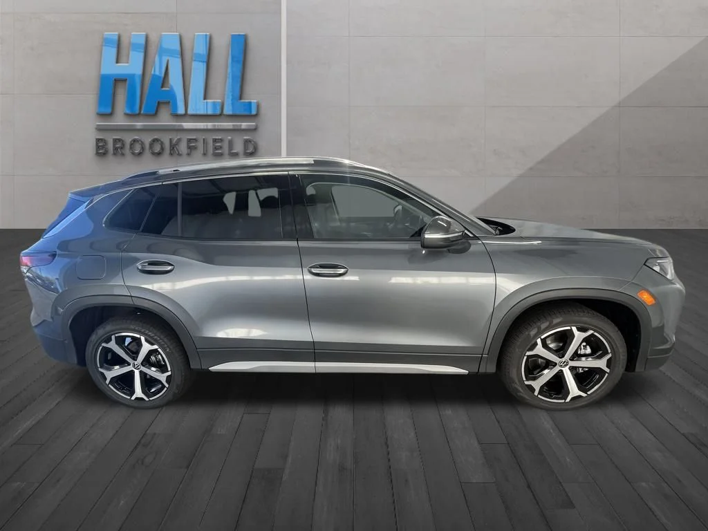 2026 Volkswagen Tiguan SE - Photo 6