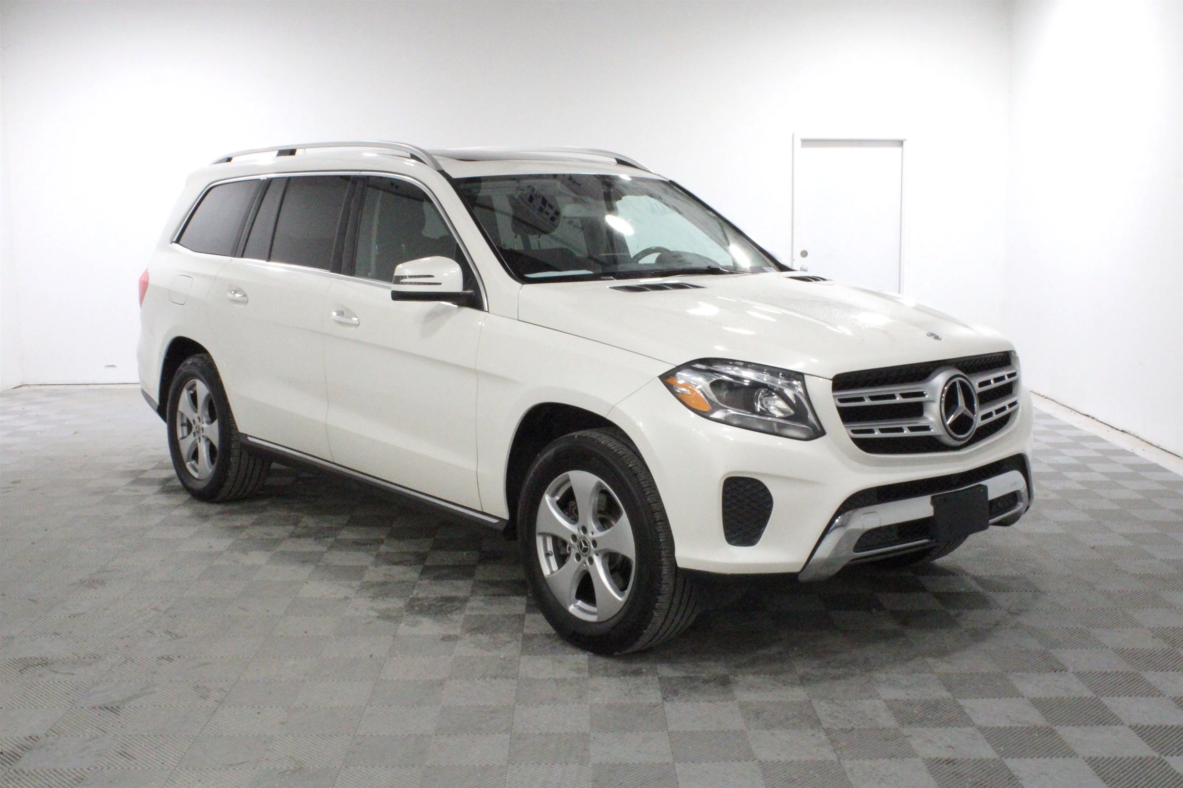 Used 2018 Polar White Mercedes-Benz GLS 450 image 1
