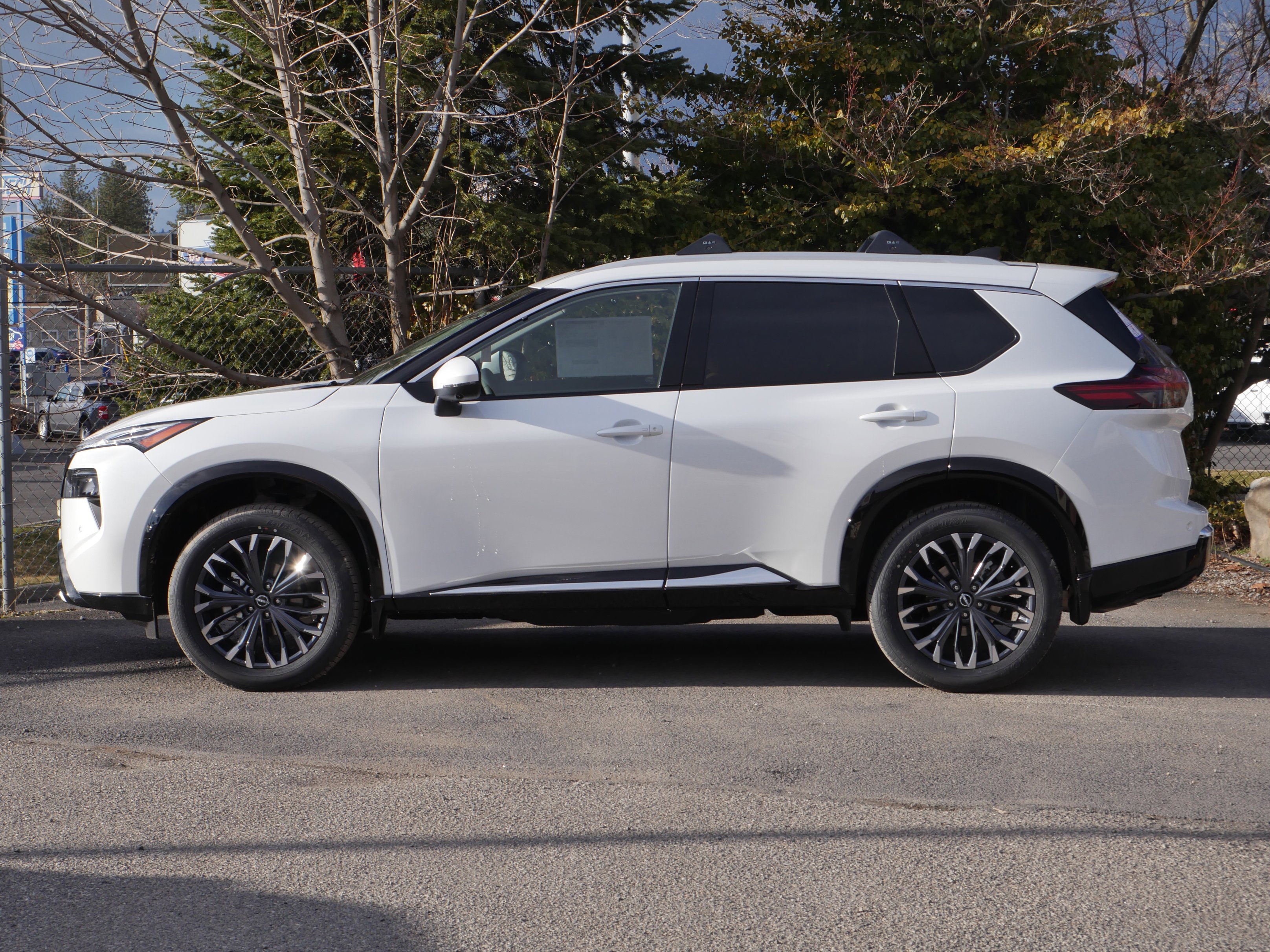New 2026 Everest White Pearl TriCoat Nissan Platinum image 16